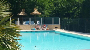 Bungalow charmant à Saint-Jean-du-Gard avec piscine partagée